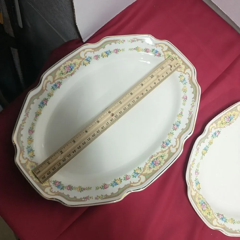 Mount Clemens Mildred Pattern Serving Plates And Bowls Set Of 5 Small To Large.